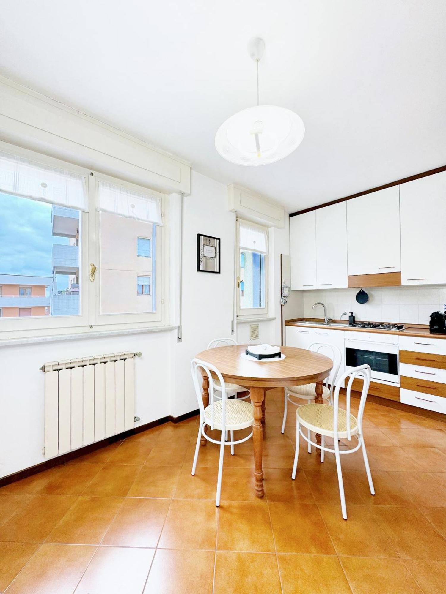 Apartment Luminoso, Versilia, Vicino Al Mare Marina Di Carrara
